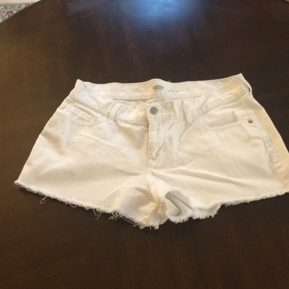 Old Navy Pants - Old Navy cutoff white shorts size 6 Old Navy Pants - Old Navy cutoff white shorts size 6